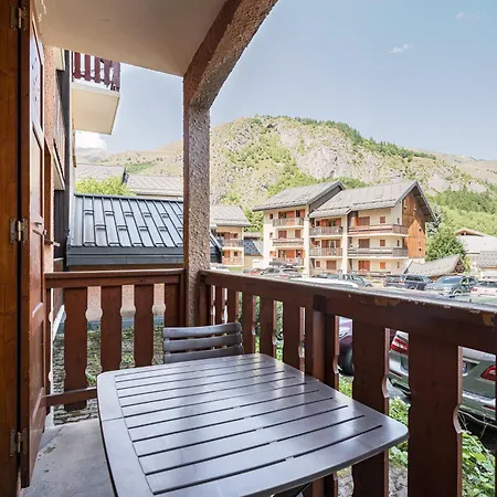 Joli Appt 2 Centre Village Apartment